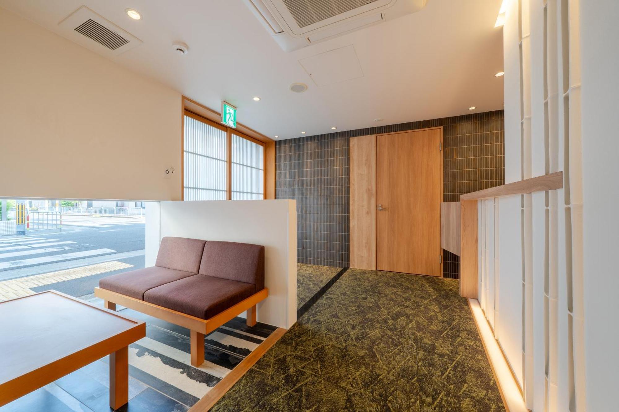 Resi Hachi Apartment *